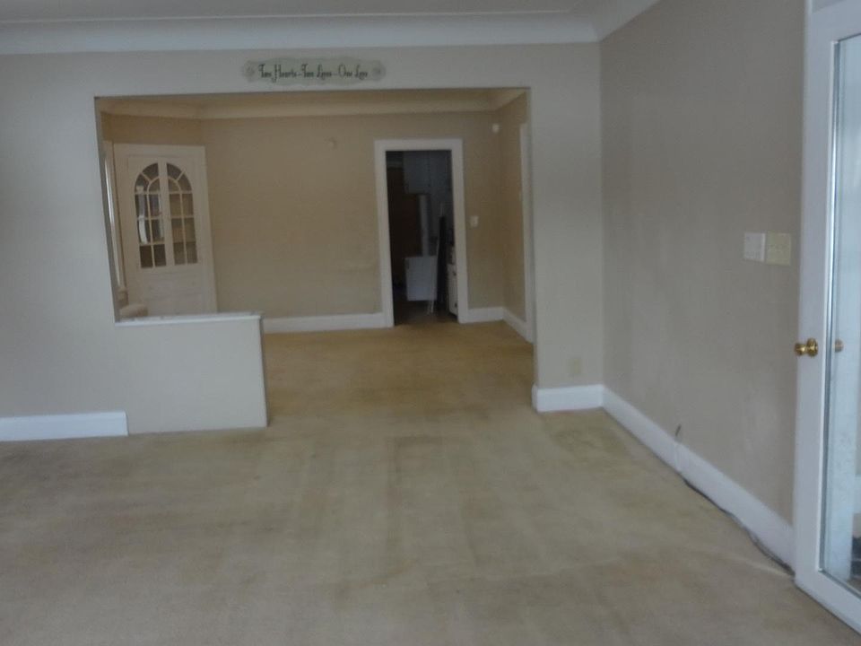 Large main area.
