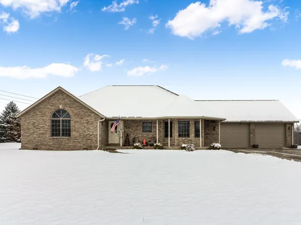 3300 E Indian Hill Dr, Muncie, IN 47302