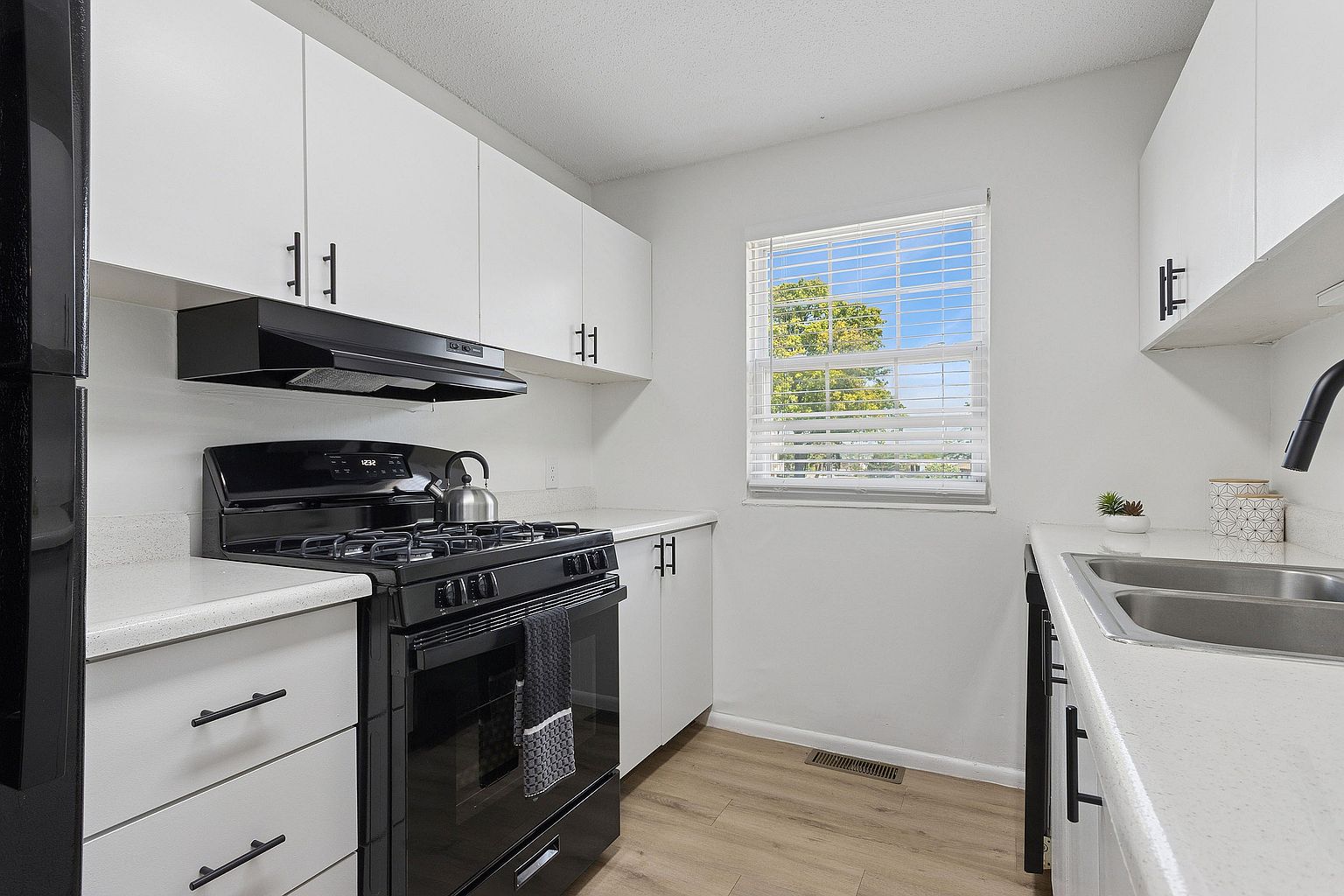 ReNew on Lindbergh - 10304 Oxford Hills Dr Saint Louis MO | Zillow