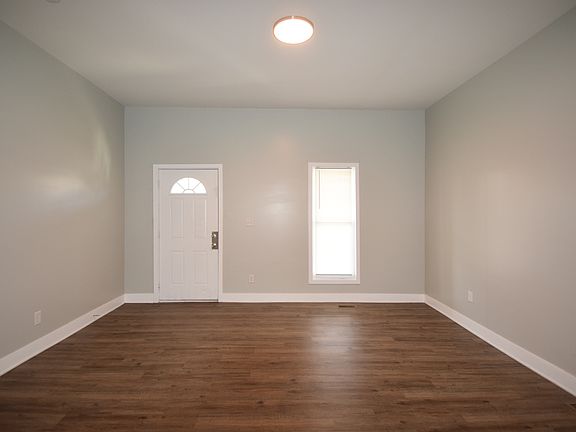 3rd image of 327 N Sherman Dr