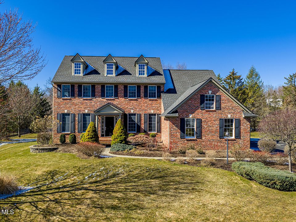 7 Shelbourne Drive, Loudonville, NY 12211 | Zillow