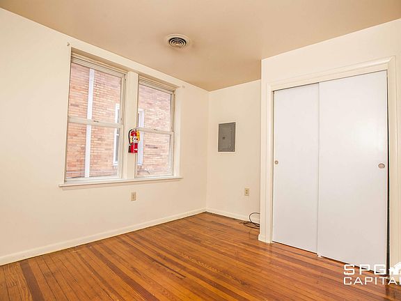 3rd image of 9 W King St E