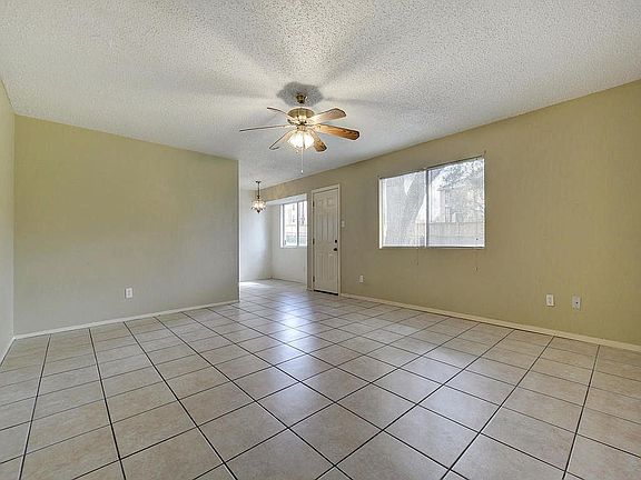 4th image of 613 Hyde Park Pl