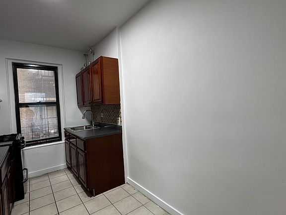 5th image of 712 W 176th St APT 1C
