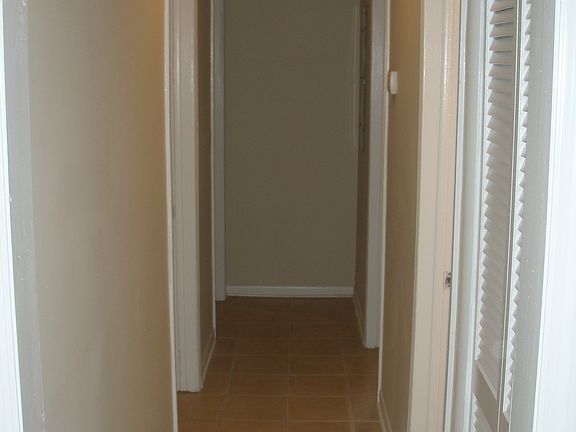 5th image of 2427 Lane Ave S