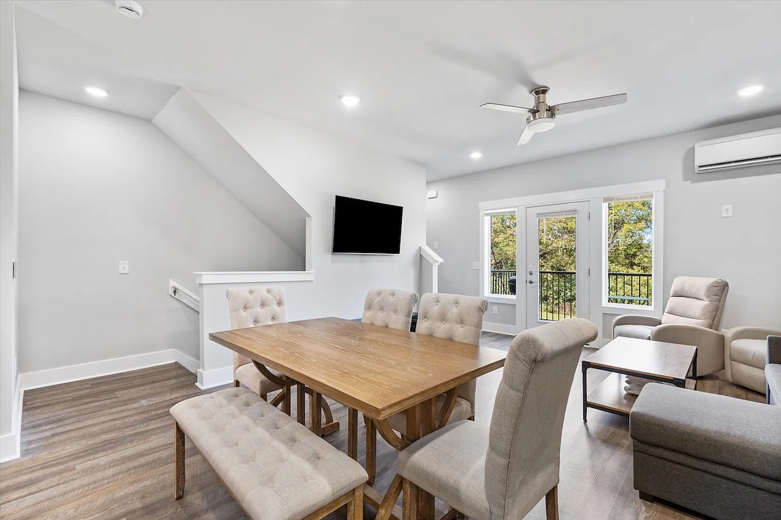 3 bed, 3.0 bath, $10,353 — Photo 1