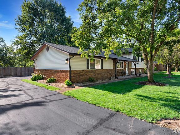3rd image of 41 Glen Echo Dr