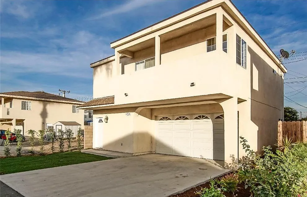 Elmcroft Ave, Artesia — Photo 1