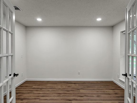5th image of 155 Rushwing Pl