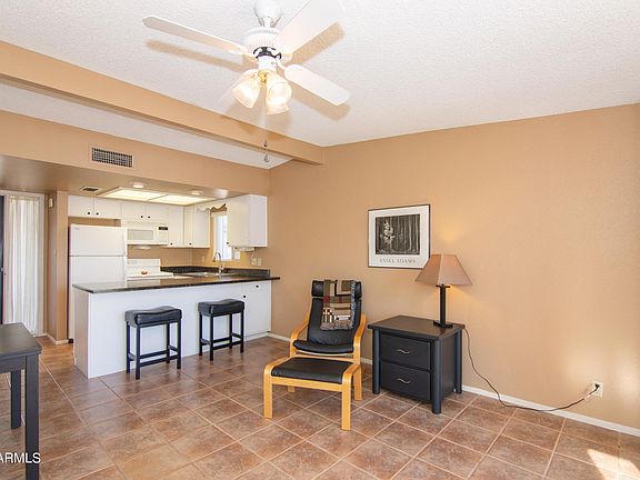5th image of 16807 E GUNSIGHT Drive #B7