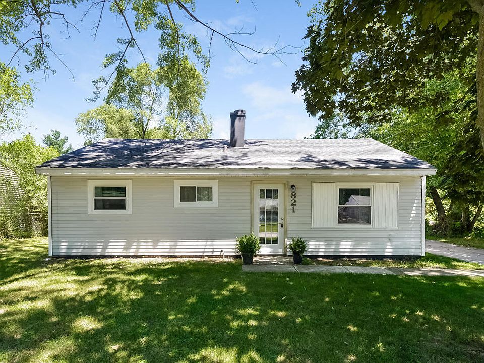 1st image of 821 Shumway Ave