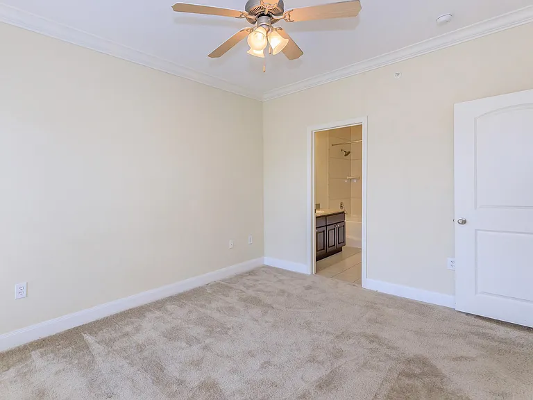Arista Apartments — Photo 22