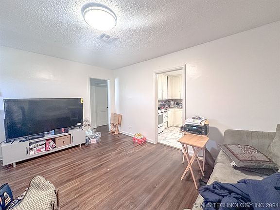5th image of 716 N Evanston Ave