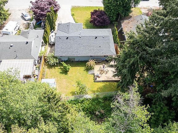 5th image of 1823 Hall Rd