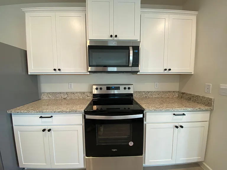 822 Remington Green Dr SE — Photo 24
