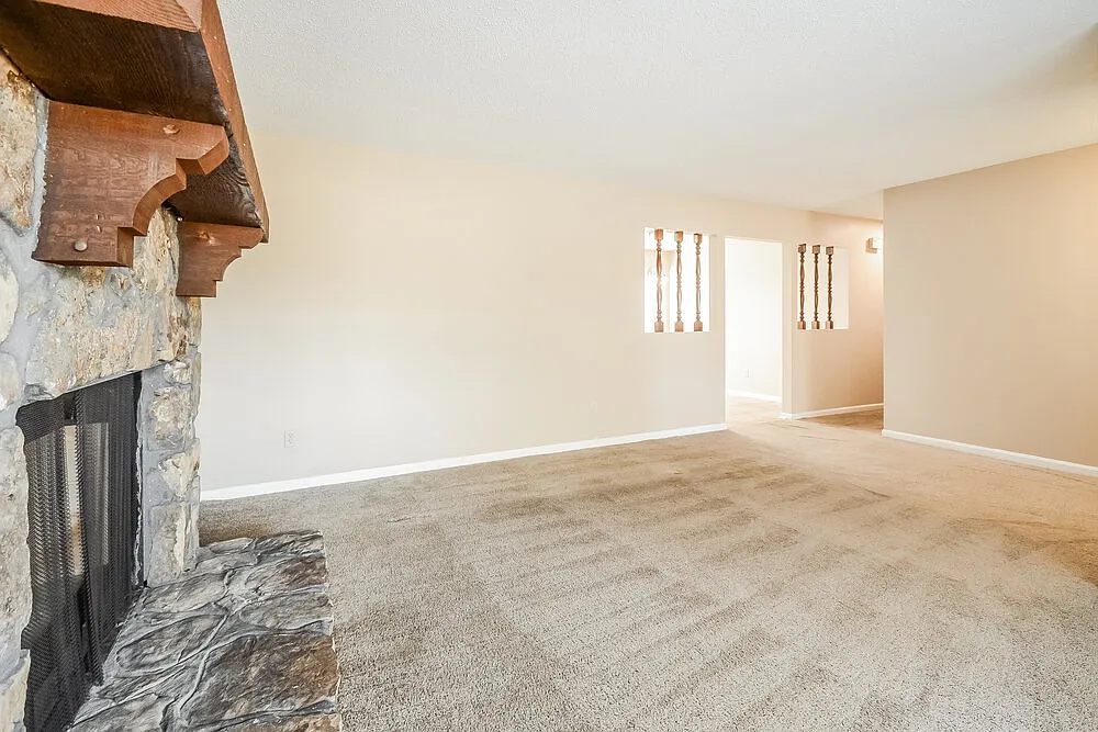 3 bed, 2.0 bath, 1364 sqft, $1,555 — Photo 4