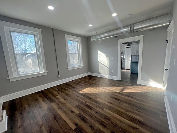 5th image of 1138 Pacific St APT 2S