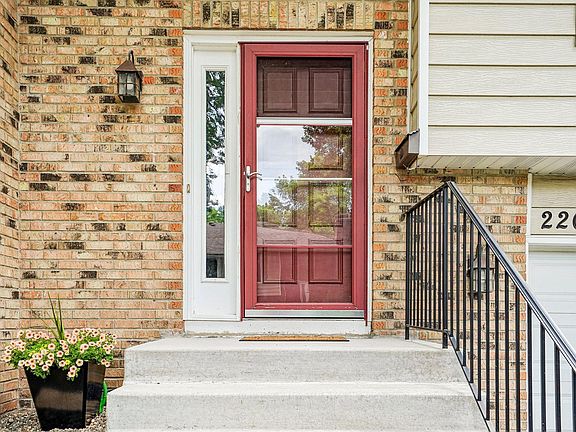 3rd image of 2207 Oregon Ct