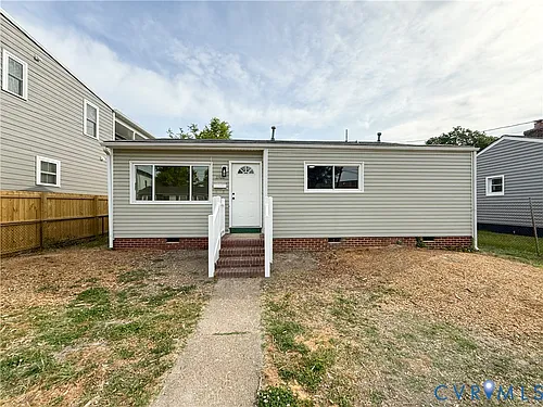 2706 Selden St Photo 1