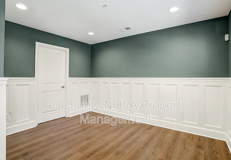 2908 Pinebrook Rd — Photo 5