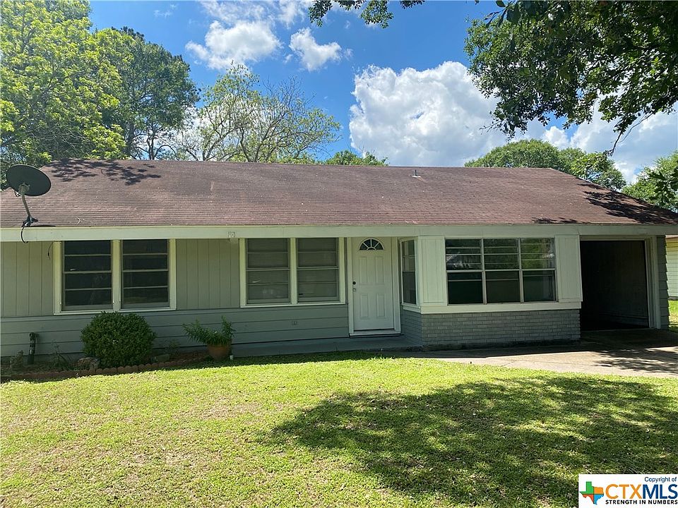 1119 N East St, Edna, TX 77957 Zillow