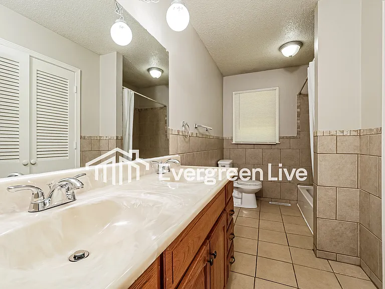 8100 E 100th Ter — Photo 10