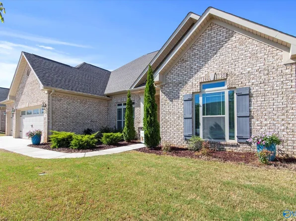 7440 Flint Crossing Cir, Owens Cross Roads, AL 35763