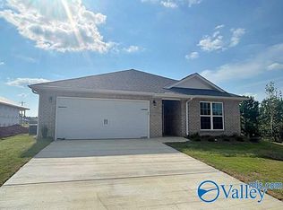 16517 Eden Dr, Athens, AL 35613