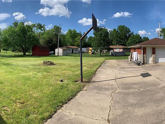 2nd image of 9100 Brookville Rd