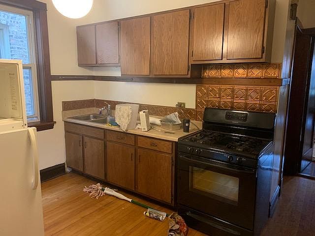 2nd image of 3724 N Bell Ave #1