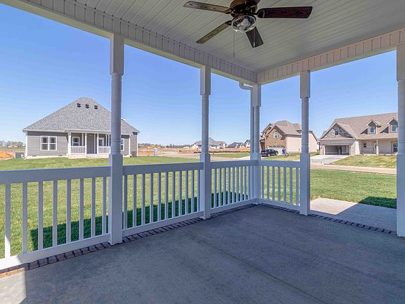 4th image of 360 Wellington Flds