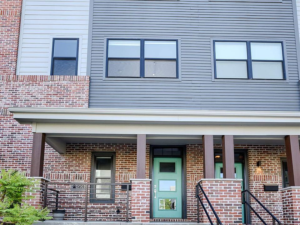 1st image of 921 S 31st St