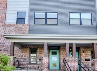 921 S 31st St, Omaha, NE 68105