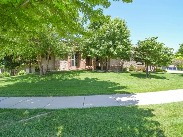 1325 W Wicklow Ct, Sioux Falls, SD 57108