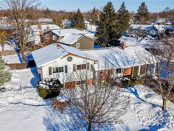 4th image of 322 Daleview Pl