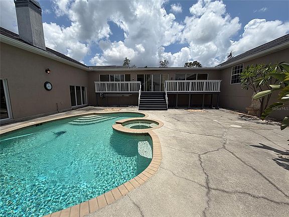 2nd image of 7941 Sycamore Dr
