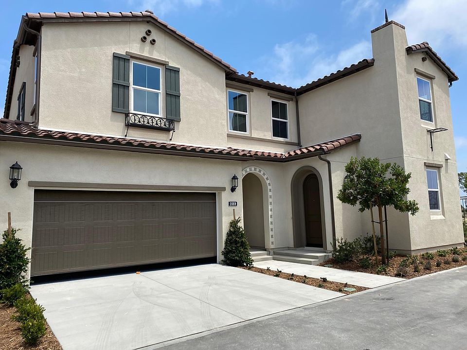 Two private entrances for home and Next Gen unit.