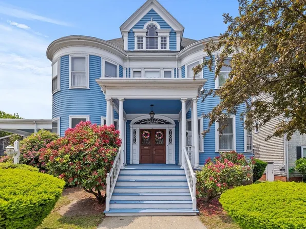38 Pleasant St, Everett, MA 02149