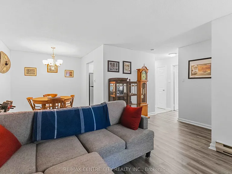 2230 Trafalgar St #121 — Photo 9