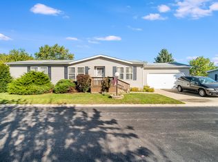 112 Cardinal Ln, Sandwich, IL 60548