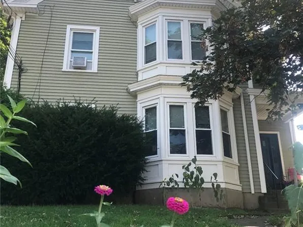 38 Chester Ave, Westerly, RI 02891
