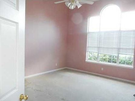 4th image of 2522 Saint Lucie Ct
