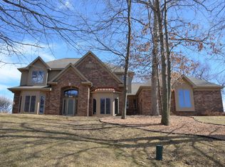 64 McIntosh Rd E, La Crescent, MN 55947