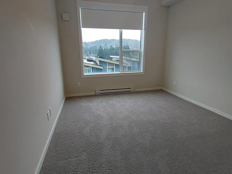 657 Redington Ave — Photo 33
