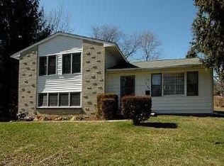 2100 Geoffrey Rd, Willow Grove, PA 19090