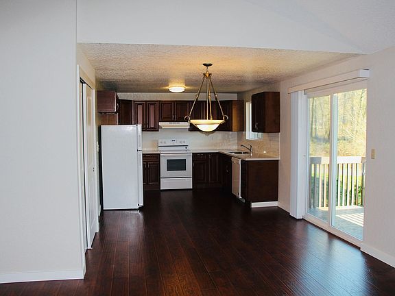 5th image of 411 Alder Ln APT 203