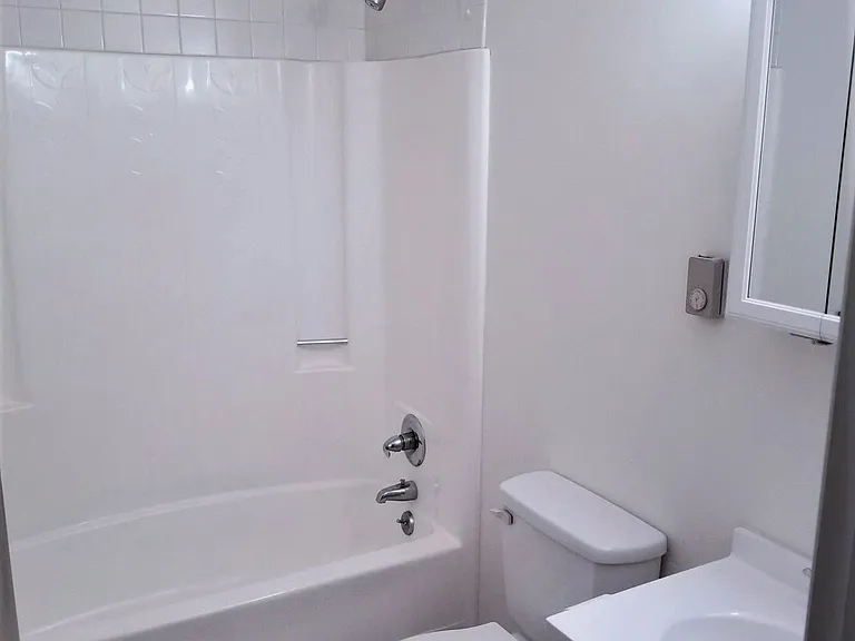 Tanglewood Apartments — Photo 30