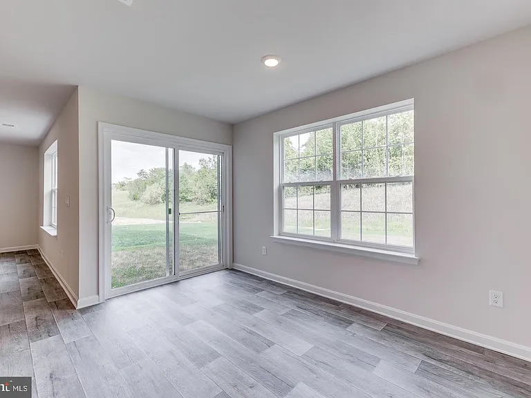 117 Grasmere St — Photo 11
