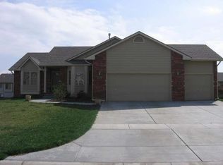 8109 W Havenhurst Cir, Wichita, KS 67205