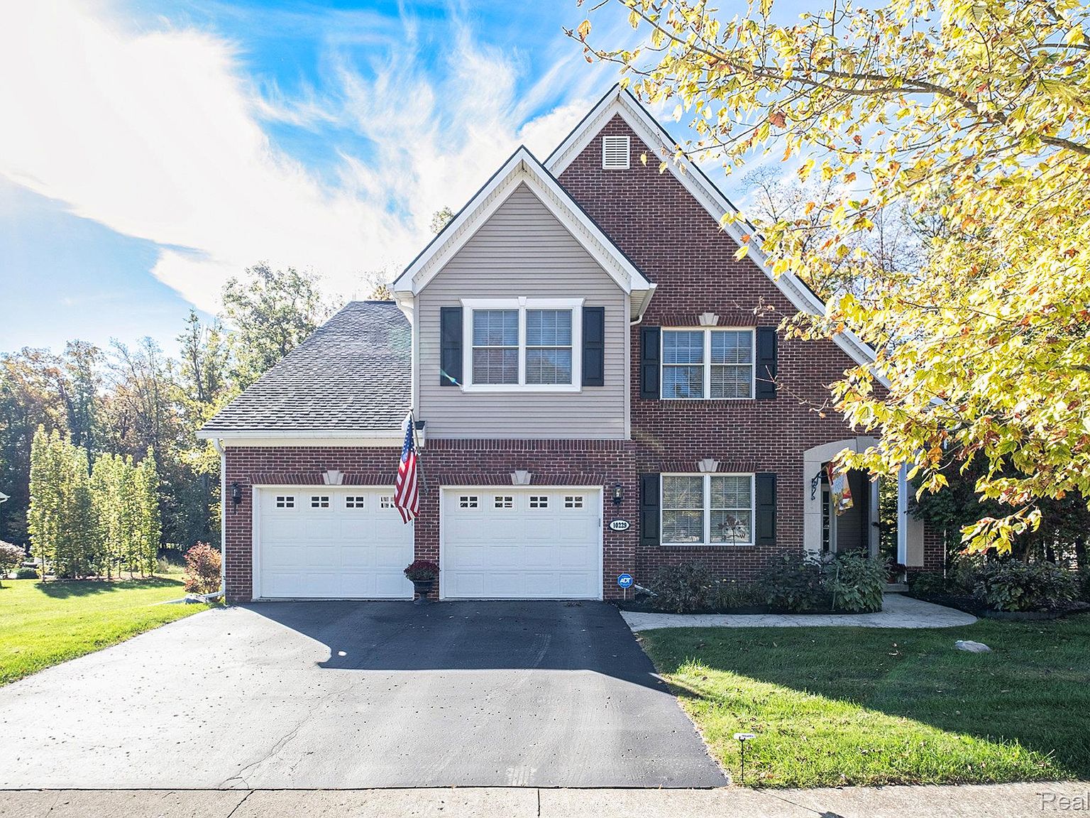 10229 Edgewood Dr